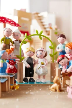 HABA Little Friends Bride & Groom Wedding Play Set< Little Friends People