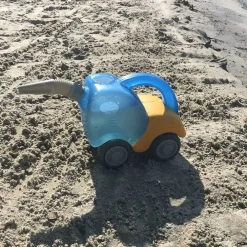 HABA Sand Play Tanker Truck With Funnel< Beach & Outdoor Toys